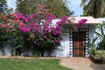 Casamar Suites