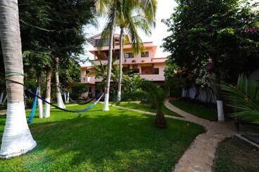 Casamar Suites