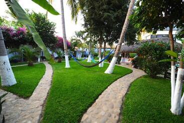 Casamar Suites