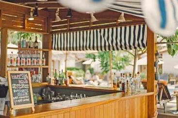 Escape Beach Resort   New Look Renovated