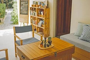 Escape Beach Resort   New Look Renovated
