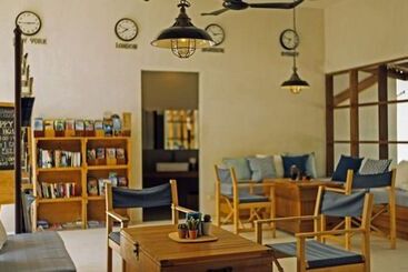 Escape Beach Resort   New Look Renovated