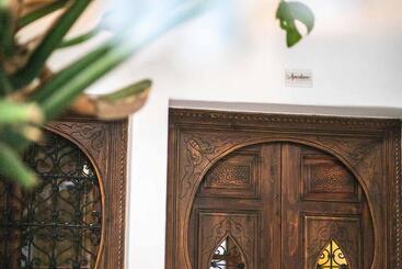 مسافرخانه Boutique Patio Del Posadero