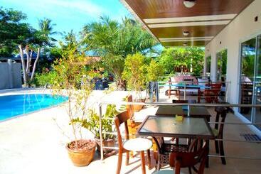 هتل Baan Kuasakul Resort