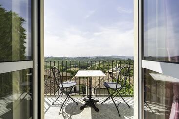 هتل Borgo Vecchio Locanda Di Charme