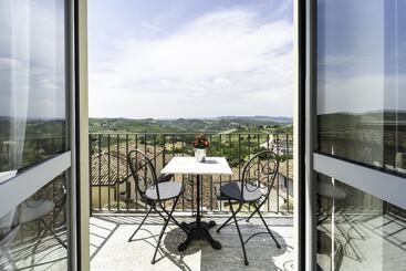 هتل Borgo Vecchio Locanda Di Charme