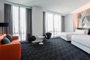 Courtyard By Marriott Long Island City/new York Manhattan View - Long Island City