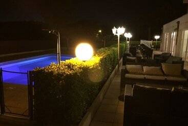 هتل Hôtel La Chêneraie