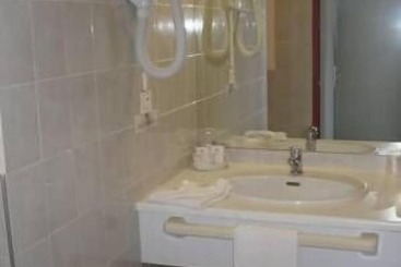هتل Hôtel La Chêneraie