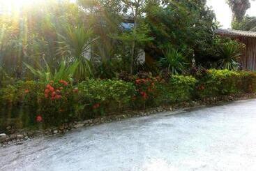 هتل Krisada Beach Resort
