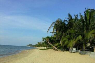هتل Krisada Beach Resort