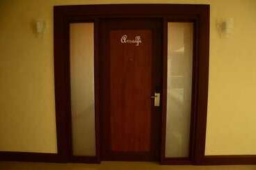 هتل Monticello Tagaytay