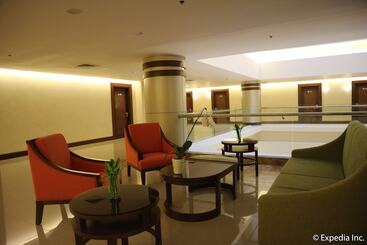 هتل Monticello Tagaytay