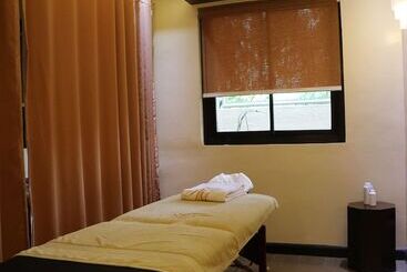 هتل Monticello Tagaytay