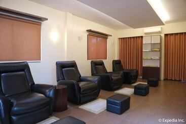 هتل Monticello Tagaytay