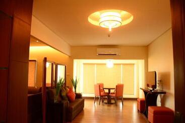 هتل Monticello Tagaytay
