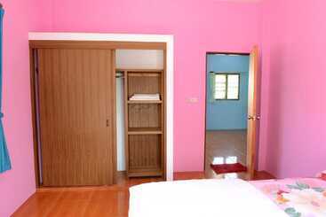 هتل New Sunrise Village Maenam Beach