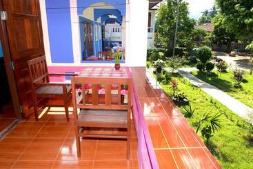 هتل New Sunrise Village Maenam Beach