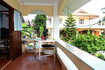 هتل New Sunrise Village Maenam Beach