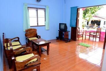 هتل New Sunrise Village Maenam Beach