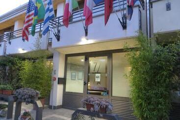 هتل Seven Rooms Milano