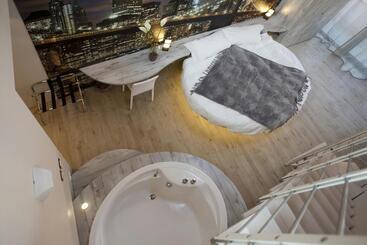 هتل Seven Rooms Milano