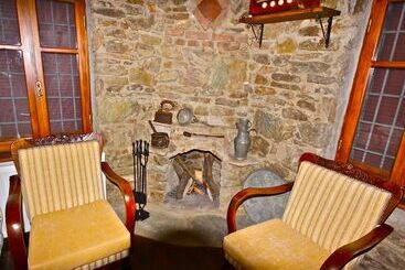 هتل Stonehouse By Ipek