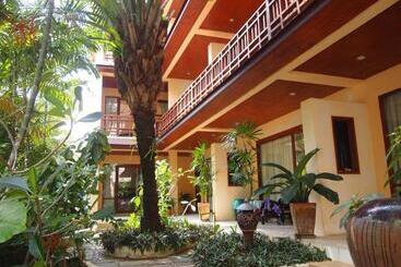هتل Summer Inn