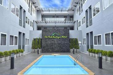 هتل The Peak Boutique
