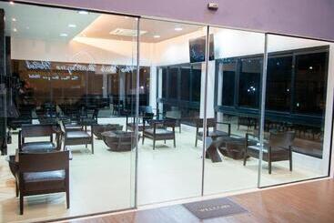 هتل The Peak Boutique