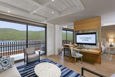هتل Titanic Luxury Collection Bodrum