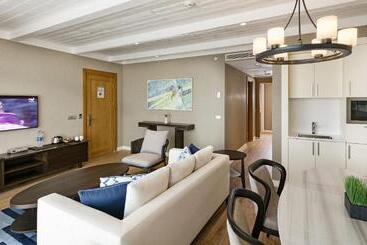 هتل Titanic Luxury Collection Bodrum