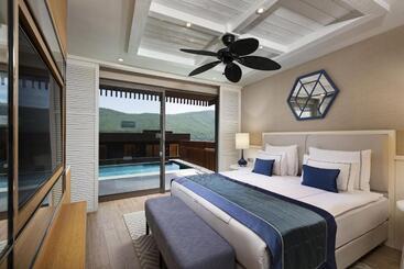 هتل Titanic Luxury Collection Bodrum