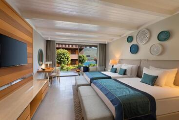 هتل Titanic Luxury Collection Bodrum