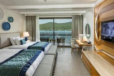 هتل Titanic Luxury Collection Bodrum