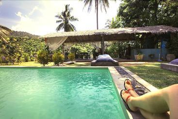 פנסיון Mali Samui Resort