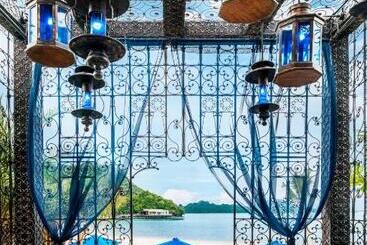 استراحتگاه The St. Regis Langkawi
