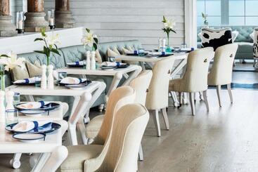 استراحتگاه The St. Regis Langkawi