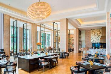 استراحتگاه The St. Regis Langkawi