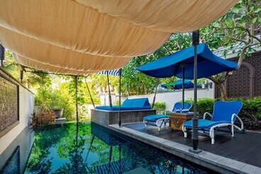 استراحتگاه The St. Regis Langkawi