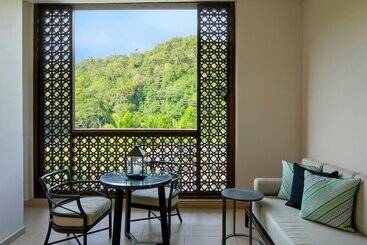 استراحتگاه The St. Regis Langkawi