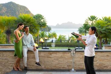 استراحتگاه The St. Regis Langkawi