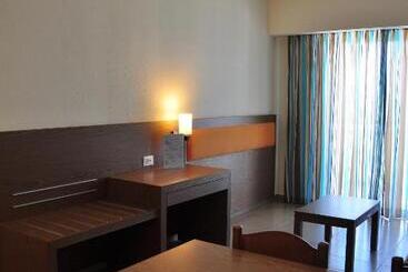 Sea Melody Beach Hotel Apartments