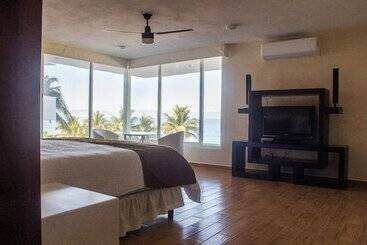Suites Costa Dorada