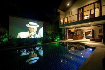 Beachside Villa Tawan