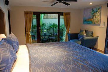 Beachside Villa Tawan