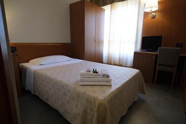هتل Albergo Zoello Je Suis