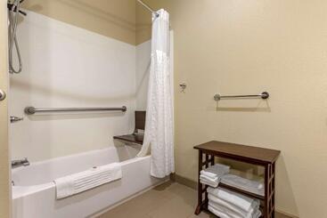 هتل Comfort Inn & Suites Near Mt. Rushmore