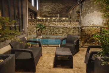 هتل Hôtel Henri Iv