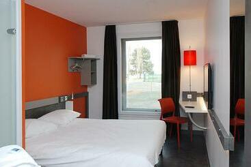 هتل Ibis Budget Aéroport Lyon Saint Exupéry